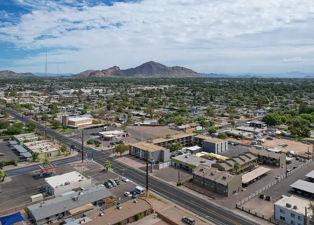 Photo of 2233 N 36th St, Phoenix, AZ 85008