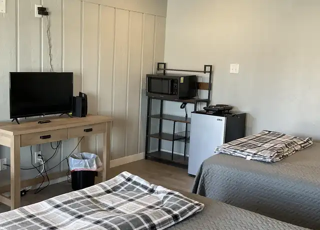Property at 11207 U.S. 90 Unit B7, Del Rio, TX, 78840, 1 bed, 1 bath, [object Object]