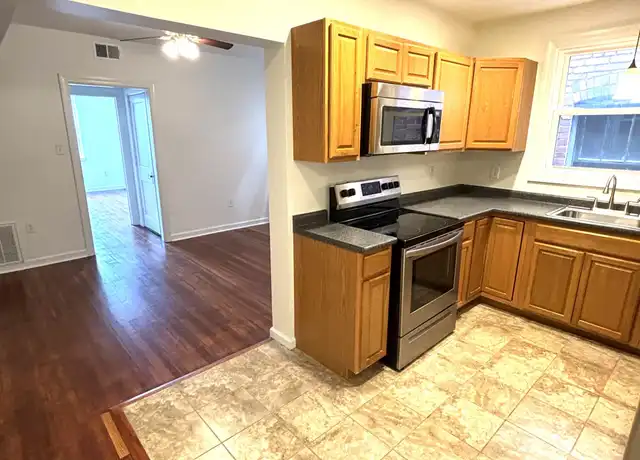 Property at 132 S Pennsylvania Ave Unit 2, Greensburg, PA, 15601, 3 beds, 1.5 baths, [object Object]