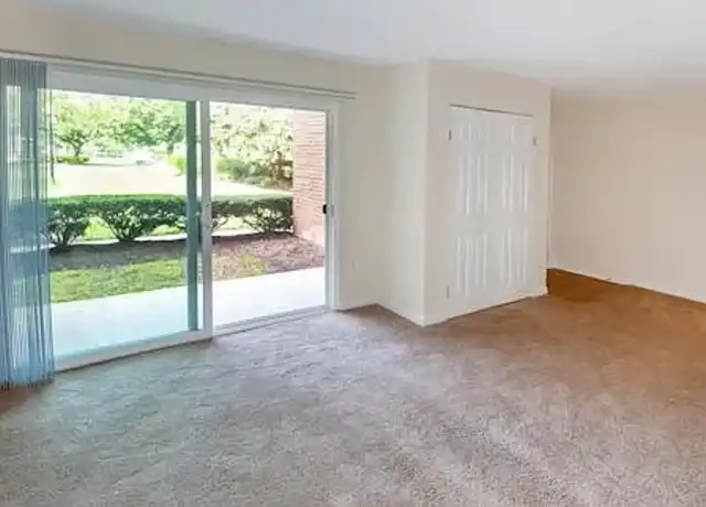 Property at Parkridge Gardens - 560 Florida Ave, Herndon, VA, 20170, 1 bed, 1 bath, [object Object]