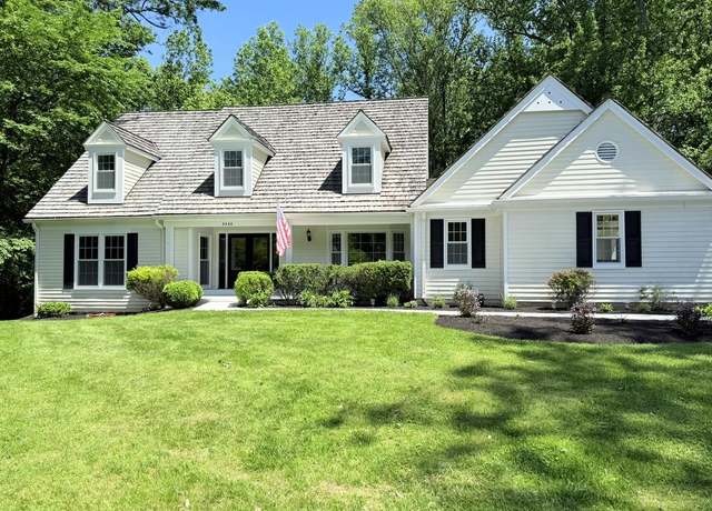 Photo of 9248 Wood Glade Dr, Great Falls, VA 22066