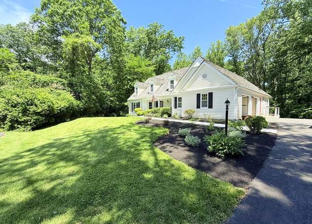 Photo of 9248 Wood Glade Dr, Great Falls, VA 22066