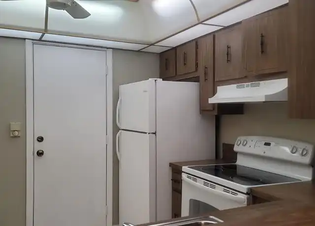 Property at 404 NW 68th Ave #402, Plantation, FL, 33317, 1 bed, 1.5 baths, [object Object]