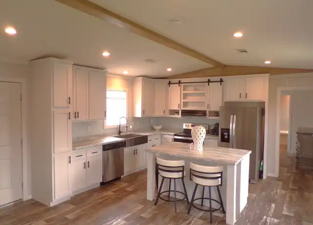 Property at 127 Lear Ln, Pearland, TX, 77581, 3 beds, 2 baths, [object Object]
