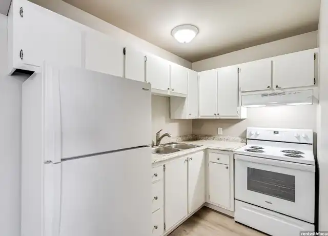 Property at 671 S Western Ave Unit 205, Neenah, WI, 54956, 1 bed, 1 bath, [object Object]