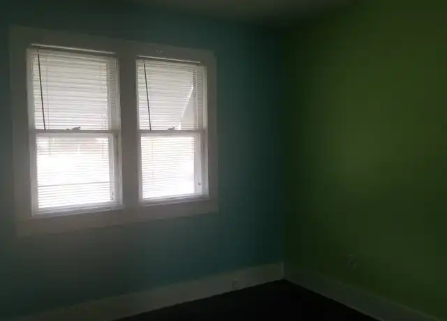 Property at 1505 E Main St, Decatur, IL, 62521, 3 beds, 1 bath, [object Object]