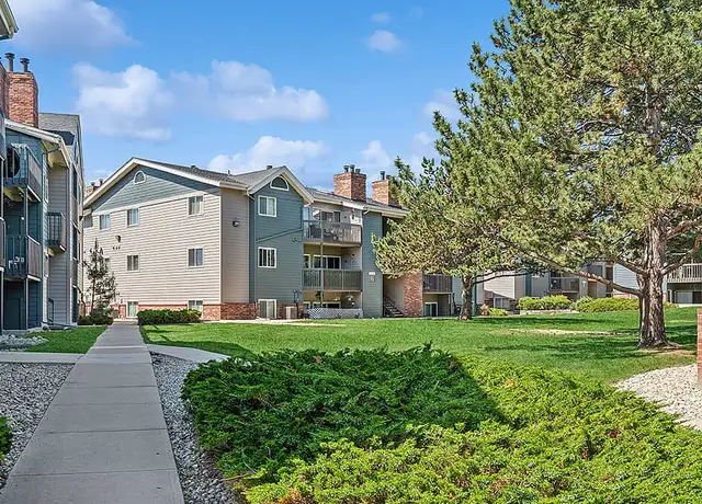 Photo of 2540 Sunset Dr, Longmont, CO 80501