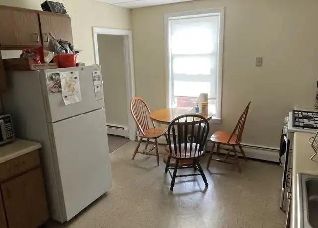 Property at 204 Green St Unit B, Melrose, MA, 02176, 3 beds, 1 bath, [object Object]