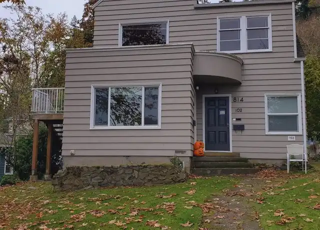 Property at 814 High St, Bellingham, WA, 98225, 2 beds, 1 bath, [object Object]