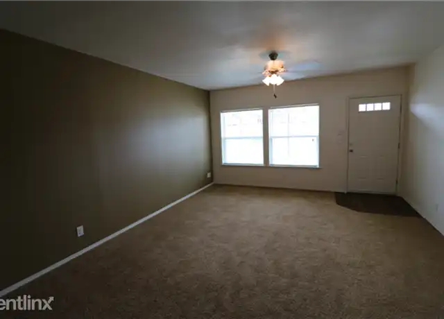 Property at 807 40th St E, Williston, ND, 58801, 3 beds, 3 baths, [object Object]