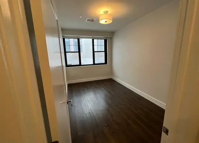 Photo of 20 Park St, Albany, NY 12207