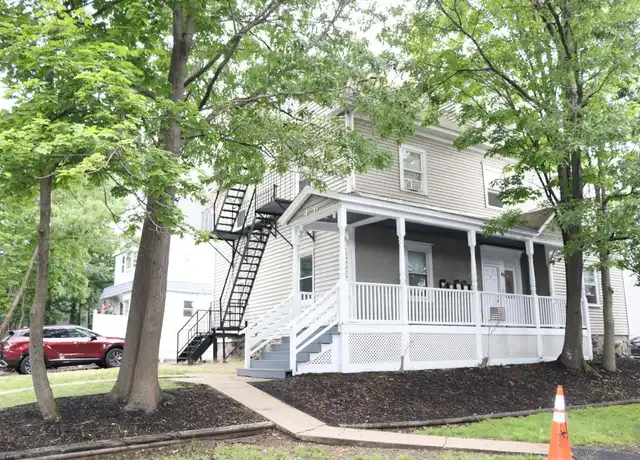 Property at 46 River St Unit 2, Braintree, MA, 02184, 1 bed, 1 bath, [object Object]