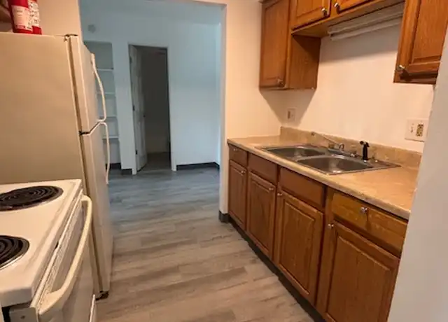 Property at 750 E Michigan Ave Unit 4, Battle Creek, MI, 49014, 1 bed, 1 bath, [object Object]