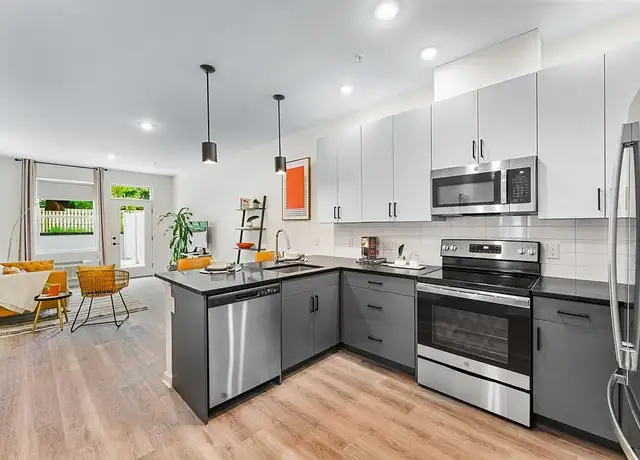 Photo of 829 Garfield Ave, Jersey City, NJ 07305