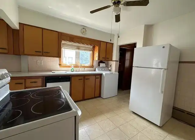 Property at 130 Francis St Unit 2, Everett, MA, 02149, 4 beds, 1 bath, [object Object]