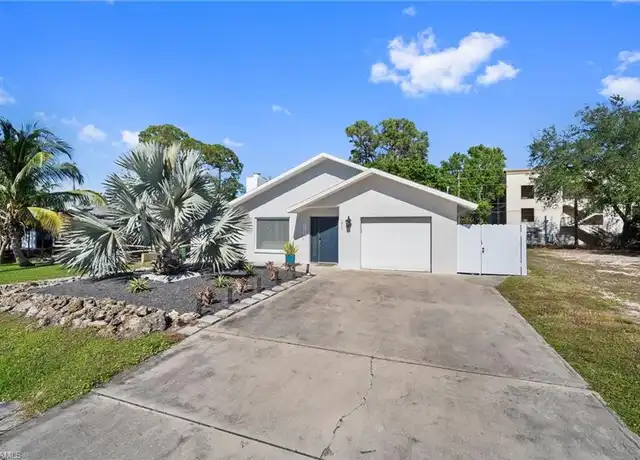 Property at 865 101st Ave N, Naples, FL, 34108, 3 beds, 2 baths, [object Object]