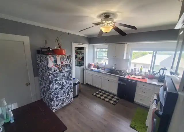 Property at 21 S Central Ave Unit 2, Quincy, MA, 02170, 3 beds, 1 bath, [object Object]