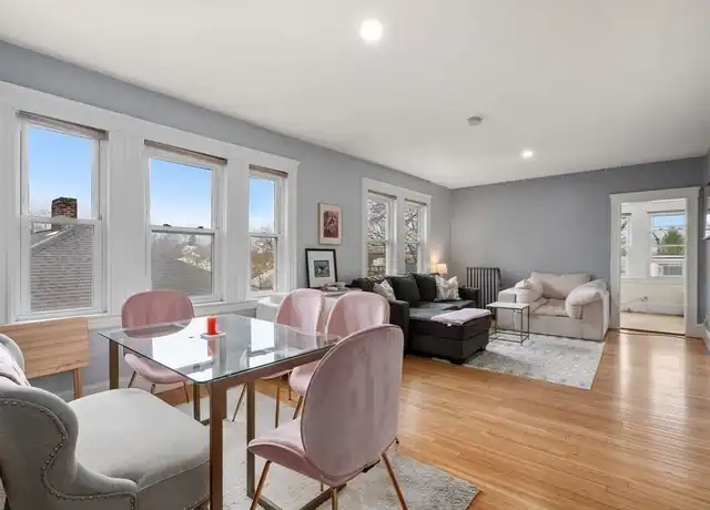 Property at 67 Westchester Rd Unit 67, Newton, MA, 02458, 3 beds, 1 bath, [object Object]