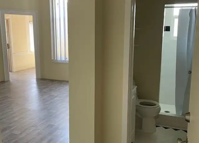 Property at 1746 10th Ave Unit 1, Oakland, CA, 94606, 1 bed, 1 bath, [object Object]
