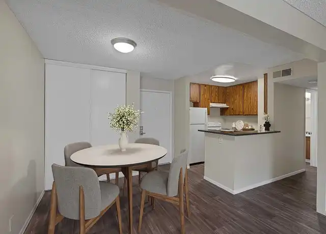 Property at 4200 Paradise Rd, Las Vegas, NV, 89169, 1-2 bed, 1-2 bath, [object Object]