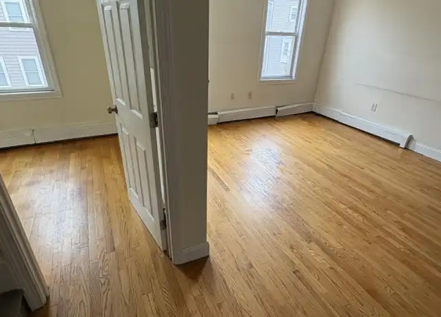 Property at 140 D St, Boston, MA, 02127, 3 beds, 1 bath, [object Object]