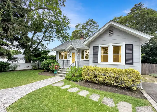 Property at 98 Frederick Ave, Babylon, NY, 11702, 3 beds, 1.5 baths, [object Object]