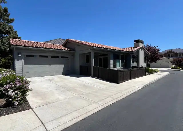 Property at 63136 NW Via Cambria, Bend, OR, 97703, 3 beds, 2 baths, [object Object]