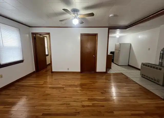 Property at 329 Ferry St Unit 2, Fall River, MA, 02721, 1 bed, 1 bath, [object Object]