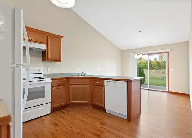 Property at Perry Creek Townhomes - Midland, MI - 2798 W North Union Rd, Midland, MI, 48642, 2-3 beds, 1.5-2.5 baths, [object Object]