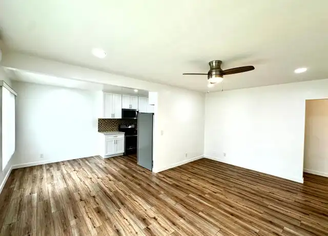 Property at 5721 Tilden Ave Unit 5723 A, Sherman Oaks, CA, 91401, 1 bed, 1 bath, [object Object]