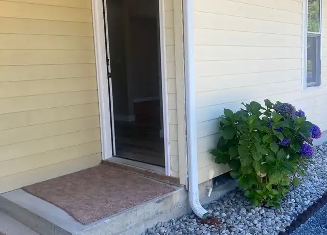 Property at 5707 East Dr #1, Everett, WA, 98203, 3 beds, 2 baths, [object Object]