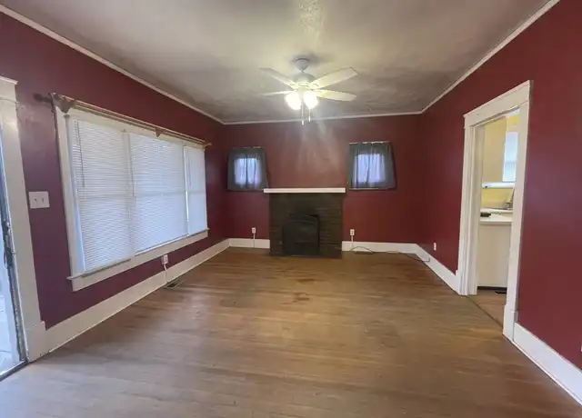 Property at 123 Maple St SE, Albuquerque, NM, 87106, 2 beds, 1 bath, [object Object]