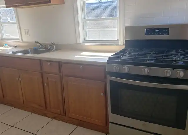 Property at 1606 Baldwin St, Waterbury, CT, 06706, 2 beds, 1 bath, [object Object]