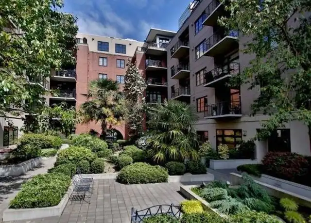 Property at 725 NW 10th Ave #111, Portland, OR, 97209, 1 bed, 1 bath, [object Object]