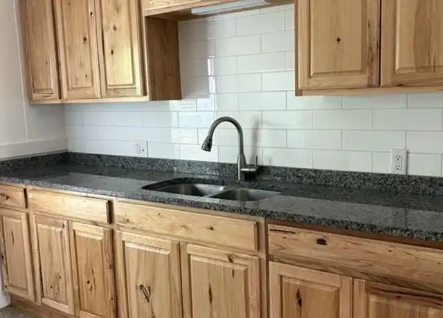 Property at 56 Park St Unit 3, Orono, ME, 04473, 4 beds, 1 bath, [object Object]