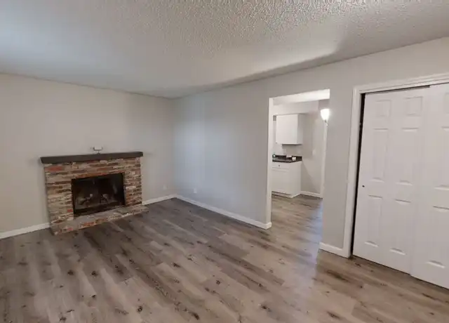 Property at 1307 SW Harrison St Unit 6, Topeka, KS, 66612, 2 beds, 1 bath, [object Object]