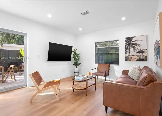 Property at 921 NE 16th Ter Unit 2, Fort Lauderdale, FL, 33304, 1 bed, 1 bath, [object Object]