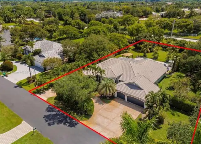 Property at 2170 SW 131st Ter, Davie, FL, 33325, 5 beds, 3 baths, [object Object]