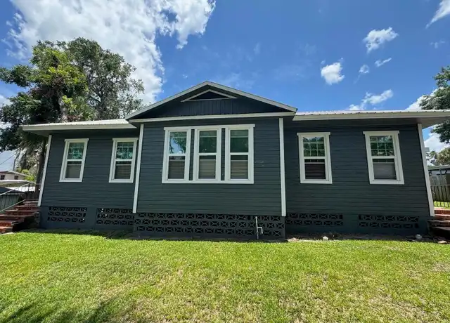 Property at 215 NE 10th Ave, Ocala, FL, 34470, 2 beds, 2 baths, [object Object]