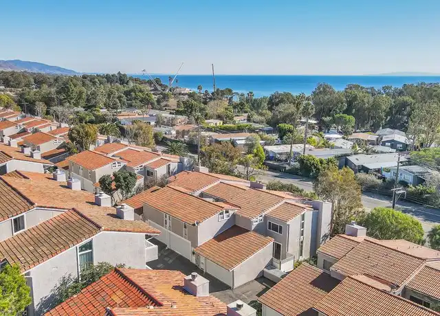 Property at 28348 Rey de Copas Ln, Malibu, CA, 90265, 2 beds, 2.5 baths, [object Object]