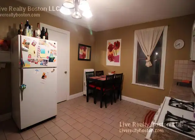 Property at 4 Hollis Pl, Boston, MA, 02134, 3 beds, 1 bath, [object Object]