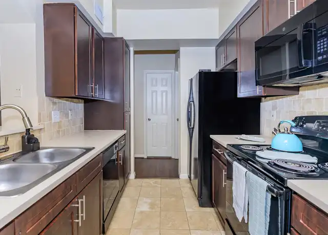 Property at 5510 S Rice Ave #428, Houston, TX, 77081, 1 bed, 1 bath, [object Object]