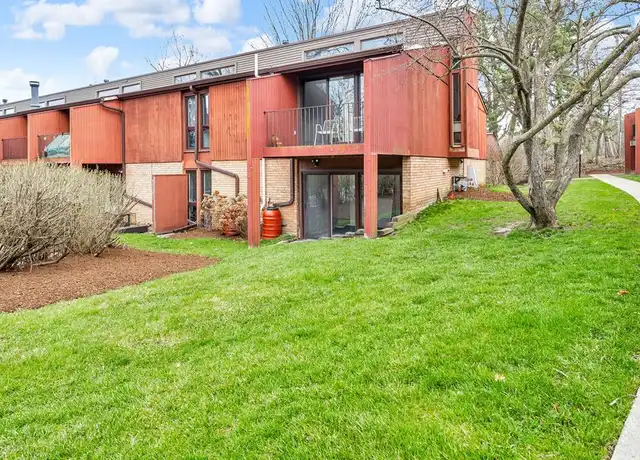 Property at 2401 Packard St Unit 31D, Ann Arbor, MI, 48104, 2 beds, 1 bath, [object Object]