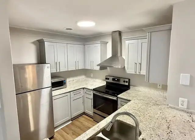 Property at 415 W 10th St Unit 417-5A, Charlotte, NC, 28202, 2 beds, 2 baths, [object Object]