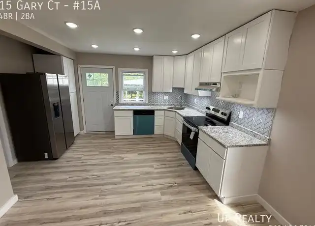 Property at 15 Gary Ct Unit 15A, Groton, CT, 06340, 4 beds, 2 baths, [object Object]