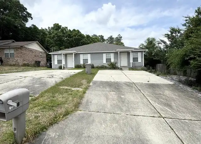 Property at 2002 Wyatt St Unit B, Pensacola, FL, 32514, 2 beds, 2 baths, [object Object]