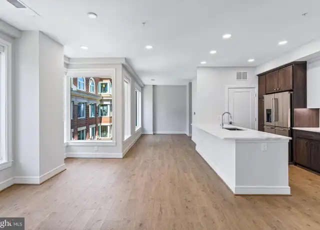 Property at 635 Slaters Ln #309, Alexandria, VA, 22314, 1 bed, 1 bath, [object Object]