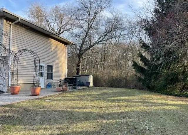 Property at 305 Idaho St, Lindenhurst, NY, 11757, 1 bed, 1 bath, [object Object]