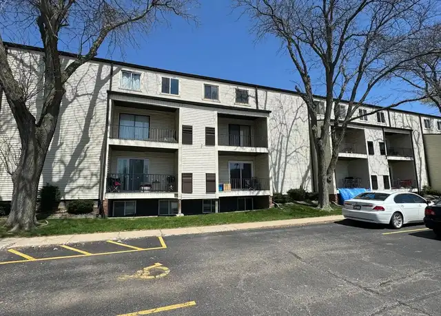 Property at 3119 W Willow Knolls Dr Unit 46B, Peoria, IL, 61614, 2 beds, 1.5 baths, [object Object]
