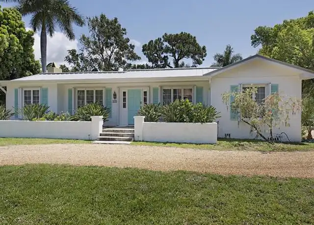 Property at 116 3rd St N, Naples, FL, 34102, 3 beds, 2.5 baths, [object Object]